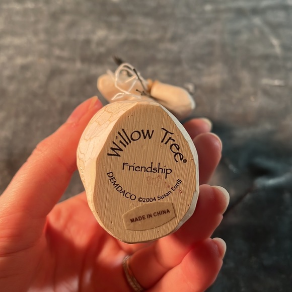 Willow Tree Friendship Figurine - Picture 3 of 3